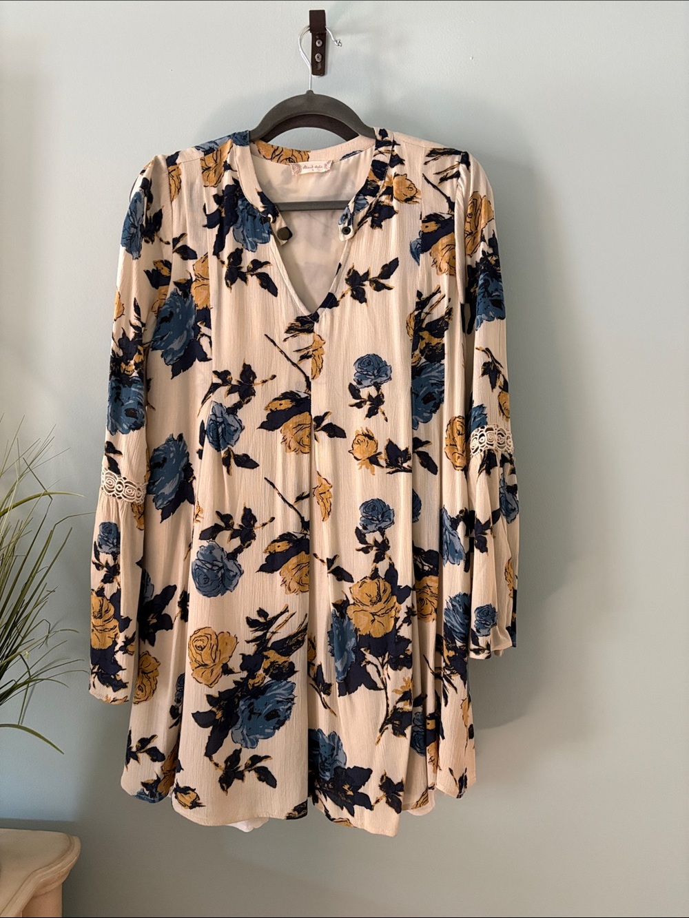 Altered state BoHo mini dress. Size small.
